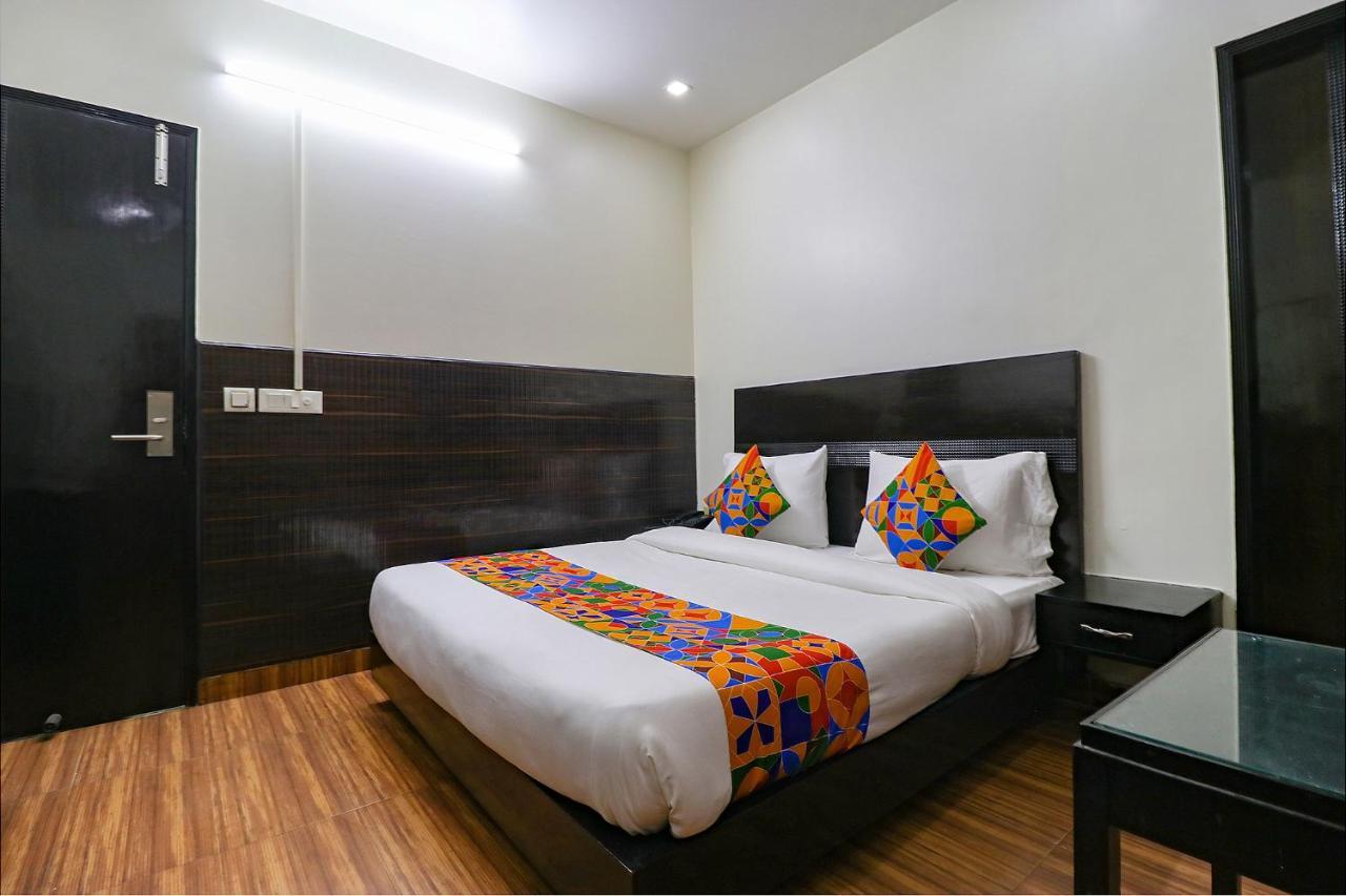 Fabhotel La Ola New Delhi Exterior photo