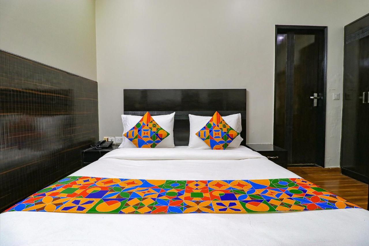 Fabhotel La Ola New Delhi Exterior photo