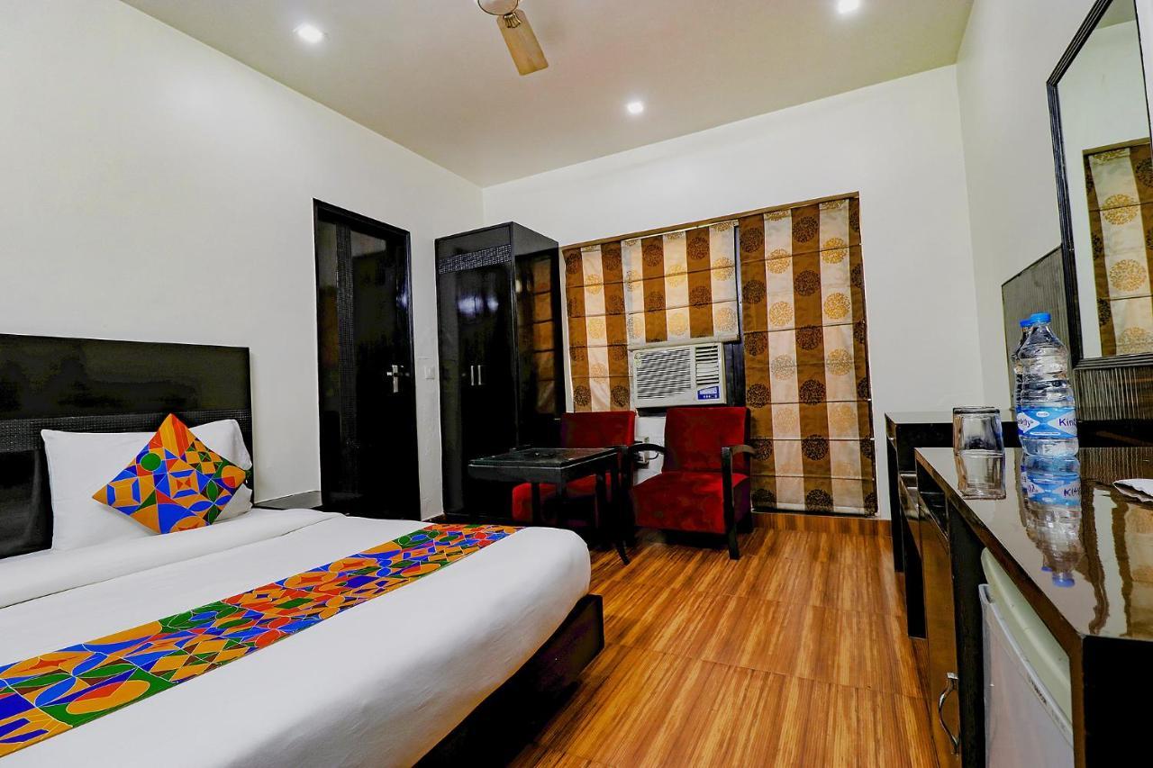 Fabhotel La Ola New Delhi Exterior photo